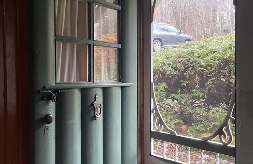 Laporte Cabaña | Charming 3 Bedroom, 2 Bath Cottage on Lake Mokoma