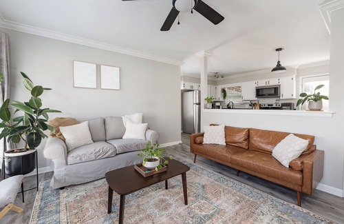Four Corners Casa | Charming 3-bedroom 2 Bath House with Nice Backyard, Near Airport in Nashville
