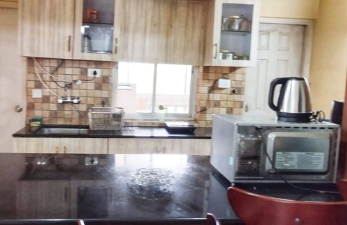 Fatrade Apartamento | Charming 3-bedroom apartment with AC in Goa, 500 mtrs from Zalor Beach, Goa