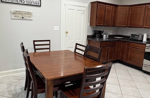 Pisgah Casa | Charming 3-bedroom bungalow in Quantico Town 2 King Beds Game Room Entire Home!