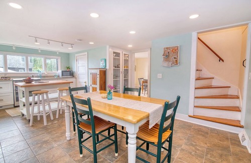 Stonington Cabaña | Charming 3-bedroom cottage in Historic Stonington Borough