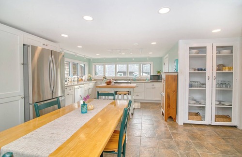 Stonington Cabaña | Charming 3-bedroom cottage in Historic Stonington Borough