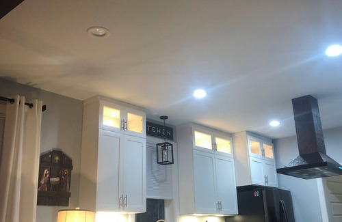 Lexington Cabaña | Charming 3-bedroom cottage with AC ,WiFi one house from the beach!