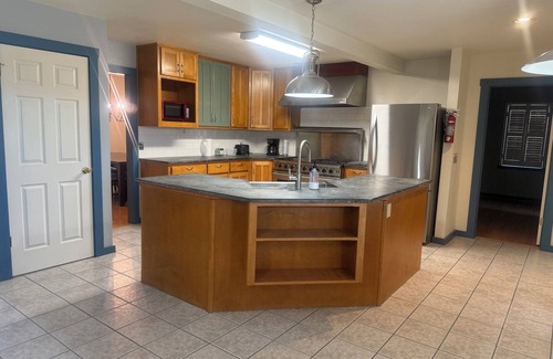 Manor Casa | Charming 3-bedroom country house in Manor with AC