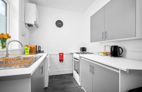 Acocks Green Casa | Charming 3 bedroom House with Parking