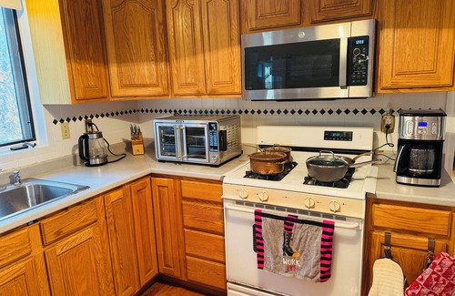 Georgetown Casa | Charming 3-bedroom house with fitness room and WiFi in lovely Georgetown