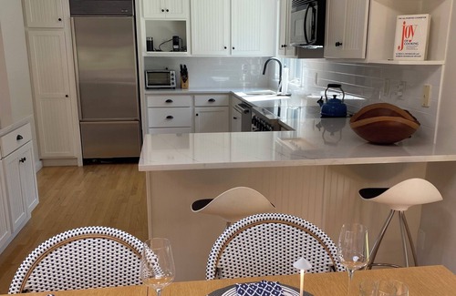 Wainscott Casa | Charming 3-bedroom house with AC, WiFi and heated pool in lovely Wainscott