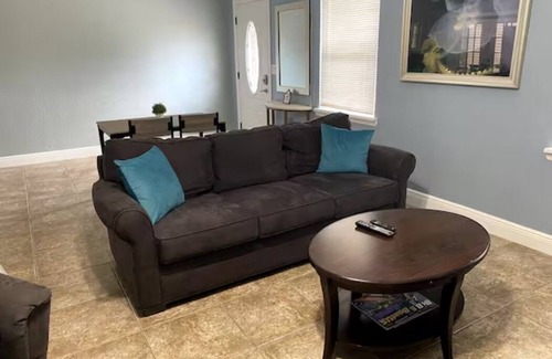Chuluota Casa | Charming 3-bedroom home away from home.