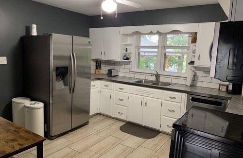 Erie Casa | Charming 3-bedroom home with off street parking