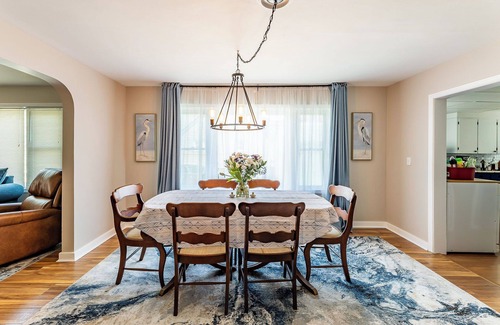 Lakeside Casa | Charming 3-bedroom house in wonderful Muskegon with WiFi, AC