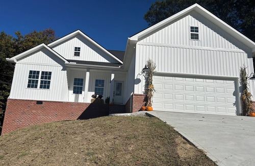 Arthur Casa | Charming 3-bedroom house with WiFi and AC in fabulous Tazewell
