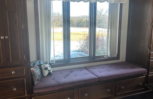 New Denmark Casa | Charming 3-bedroom house in tranquil Denmark located 20 min from Packer stadium