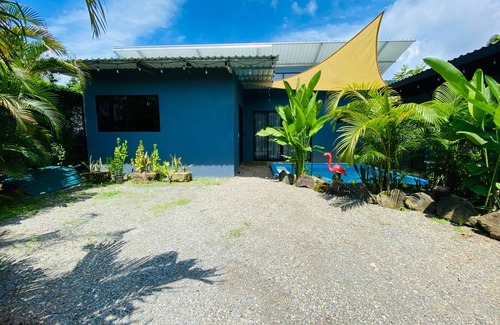 Costa del Pacífico central Casa | Charming 3-bedroom house with WiFi, fitness room in Quepos