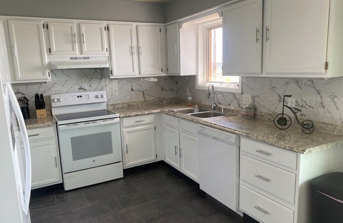 Gallup Casa | Charming 3-bedroom house with WiFi, AC in welcoming Gallup