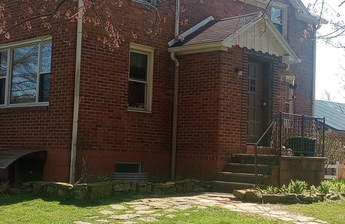 Plum Casa | Charming 3-bedroom house in Verona, 2 miles at Oakmont U.S Open 2025