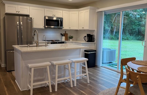 Fisher Casa | Charming 3-bedroom house with AC, WiFi in wonderful Many