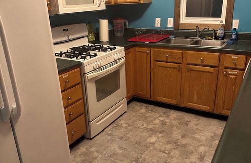 Macomb Casa | Charming 3-bedroom pet friendly home in Macomb