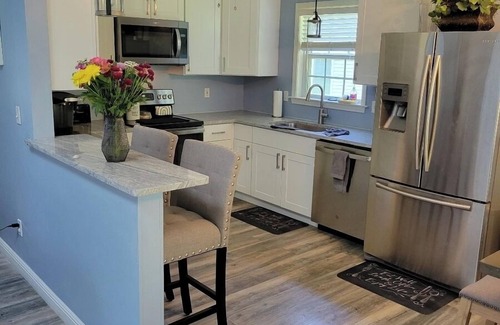 Fletcher Casa | Charming 3 bedroom pet friendly home!