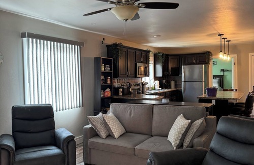 Fremont Casa | Charming 3-bedroom River/Lake Accessible House across from Clemins River Resort