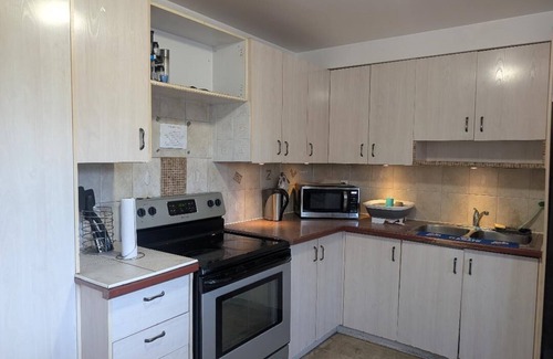 Clanton Park Condominio | Charming 3 bedroom Townhouse Toronto Near long branch Go station