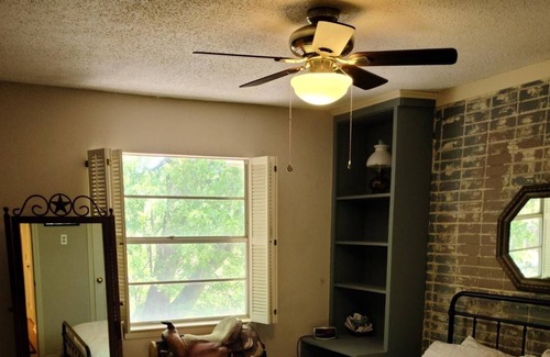 Bedford Casa | Charming 3-bedroom Townhome with Fireplace and Private Patio