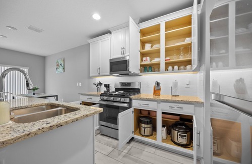 Sanford Casa | Charming 3-bedroom townhome in lovely Sanford