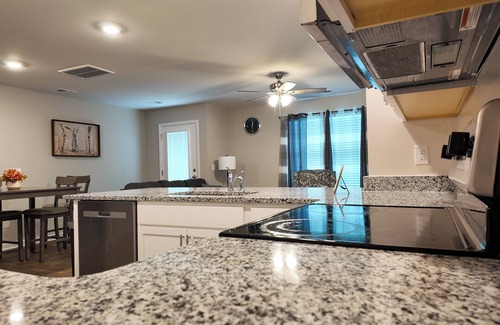 Sumter Casa | Charming 3-bedroom townhome with WiFi and AC in Sumter