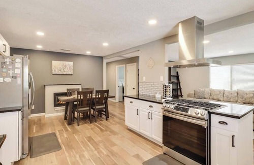 Northeast Heights Casa | Charming 3+-bedroom home in balloon capital of the world Albuquerque.