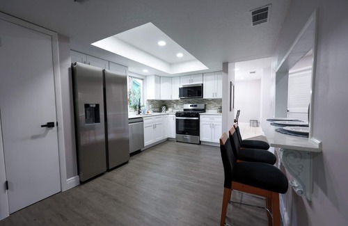 Casselberry Casa | Charming 3-bedroom near Orlando theme parks, downtown and golf courses