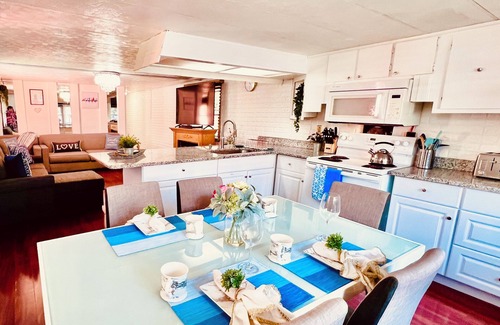 Hershey Casa | Charming 3-bedroom remodeled mobile home with central AC, WiFi in Hummelstown