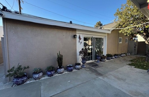 Burbank Casa | Charming 3-bedroom house in brilliant Los Angeles with WiFi, AC