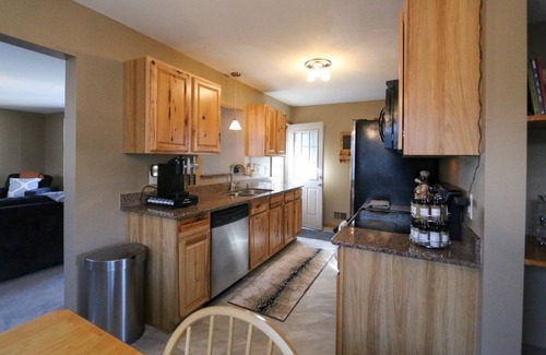 Robbinsdale Casa | Charming 3-bedroom house with AC, WiFi in pleasant Minneapolis