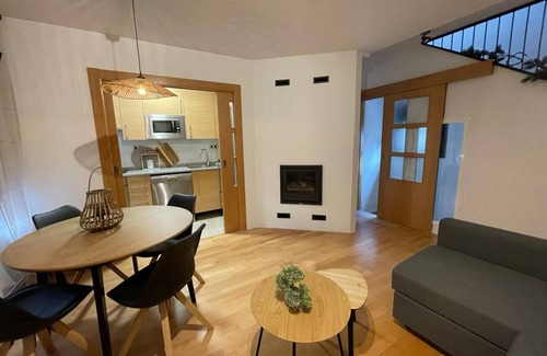 Villanua Casa | Casa de 3 Plantas en el Centro de Villanúa, a 15 Min de Astún y Candanchú, Ideal para Vacaciones en Pirineos