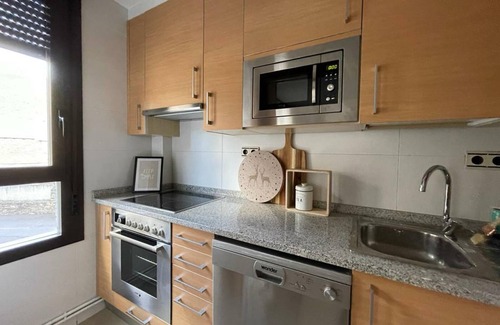 Villanua Casa | Casa de 3 Plantas en el Centro de Villanúa, a 15 Min de Astún y Candanchú, Ideal para Vacaciones en Pirineos