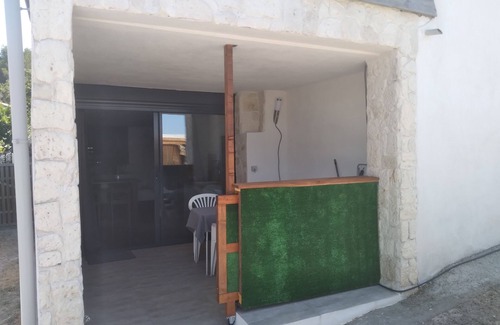Saint-Savournin Apartamento | Charming 30m2 loft studio with new terrace and swimming pool
