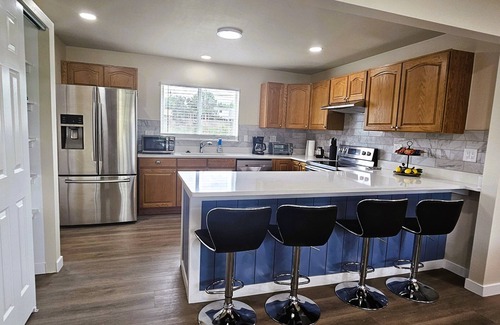 Aurora Casa | Charming 3BR home with AC near Aurora medical campus, parks & hospitals