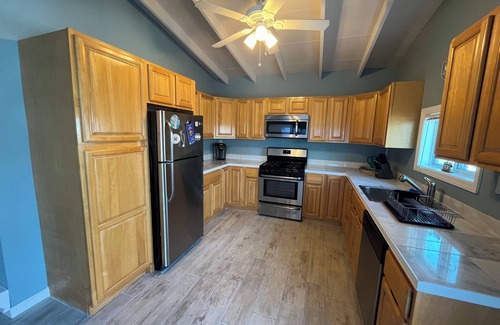 Beach Haven West Casa | Charming 4-bedroom lagoon house Down By the Bay near LBI