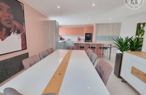 Viels-Maisons Cabaña | Gîte familial près de Disneyland Paris, avec jardin, terrasse, baby-foot et équipements modernes