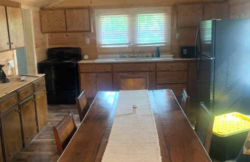 Sunset Otro | Charming 4-bedroom farmhouse w/ WiFi, AC in lovely Eastatoee Valley, Sunset, SC.