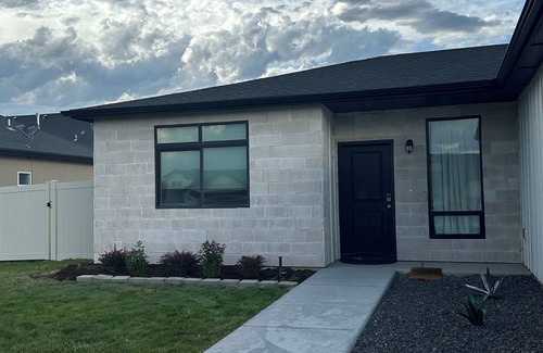 Twin Falls County Casa | Charming 4-bedroom , fenced yard , pet friendly in Kimberly