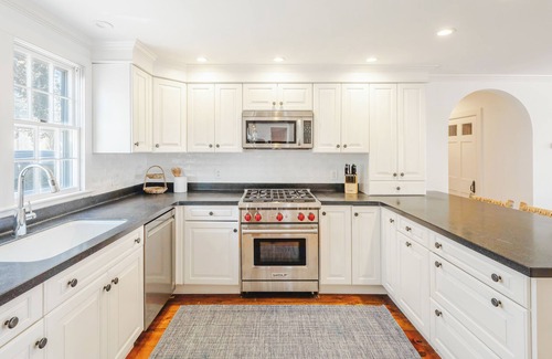 Nantucket Town Casa | Charming 4-bedroom house with AC, WiFi steps from downtown in Nantucket