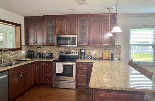 Lillian Casa | Charming 4-bedroom house with Wi-Fi and AC in House in Perdido Bay Lillian Al