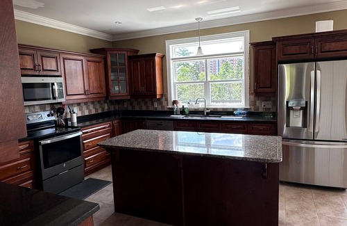 Bedford Casa | Charming 4-bedroom Townhouse