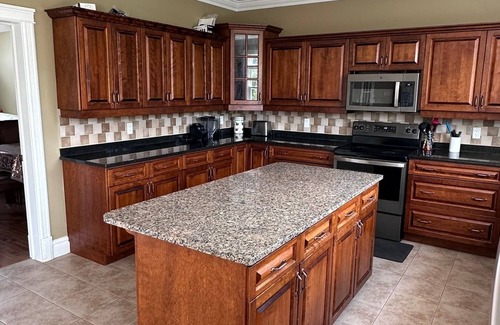 Bedford Casa | Charming 4-bedroom Townhouse