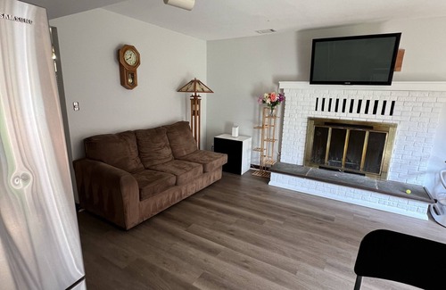 Montgomery Village Casa | Charming 4-bedroom house in Gaithersburg with WiFi and AC and fenced in yard!