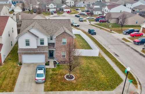Camby Casa | Charming 4-bedroom house with AC and WiFi in lovely Indianapolis