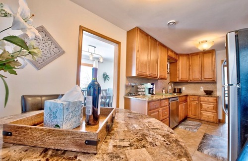 Nokomis Casa | Charming 4-Bedroom, 2-Bath Retreat Near Lake Nokomis – Now 20% Off!