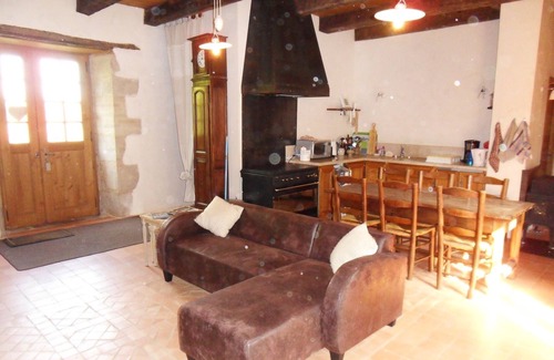 Cherveix-Cubas Casa | Encantadora casa de campo de 4 * con piscina privada