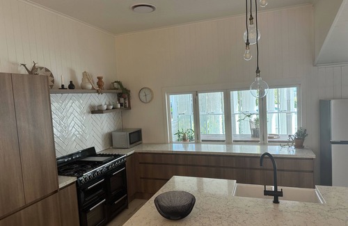 New Farm Casa | Charming 4BR home in affluent New Farm with Pool and Parking