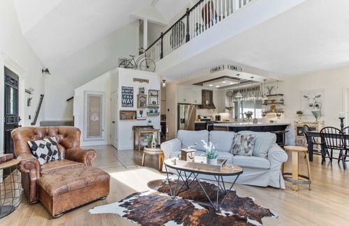 Kenwood Casa | Charming 4BR Wine Country Getaway w/ Spa & Firepit